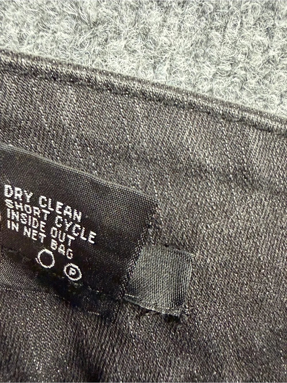 Women’s Black Studded Jean Skirt Grunge Distressed Black Y2K Sz 10